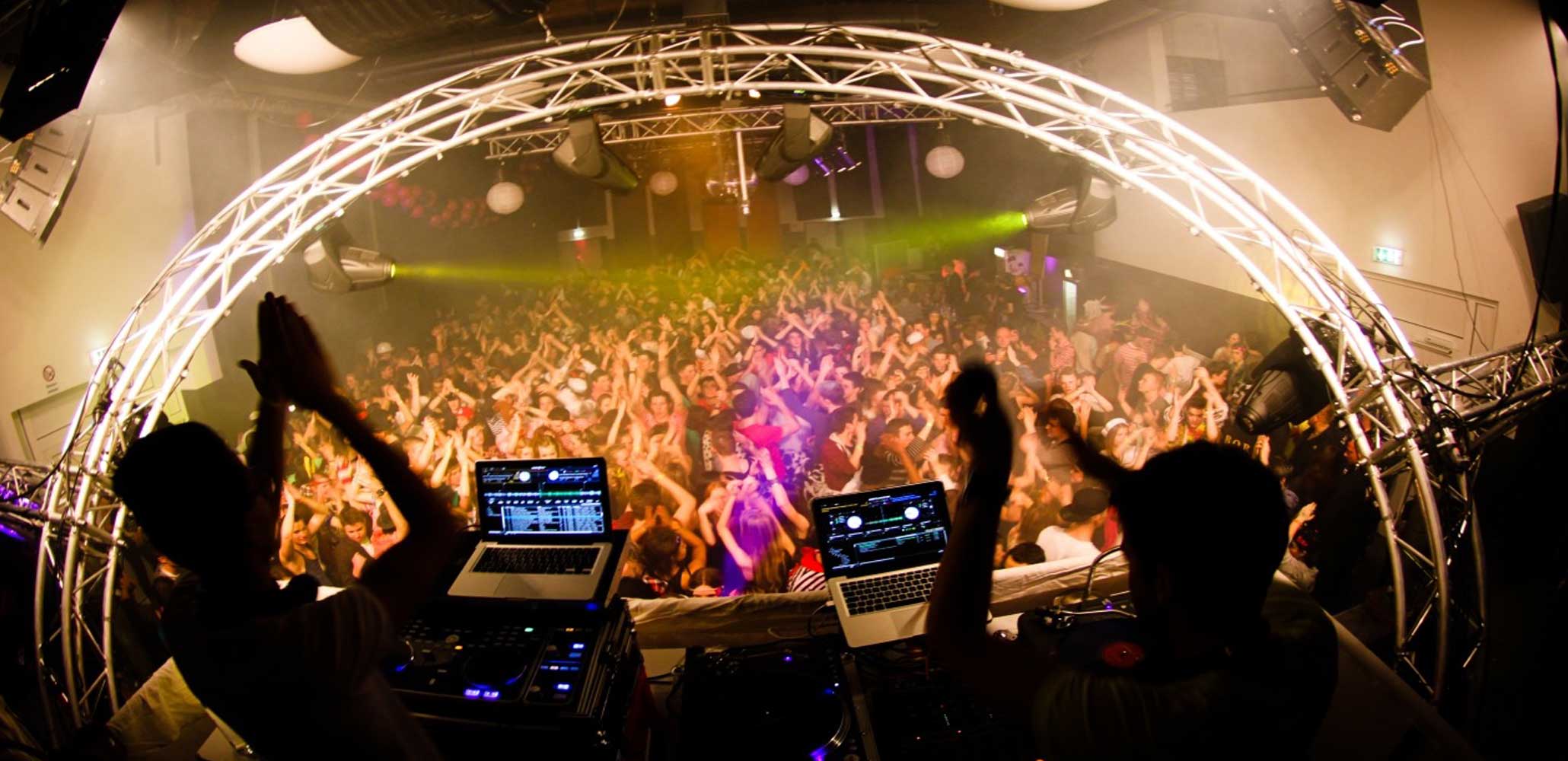 Impression von DJ Markus Engels im Einsatz