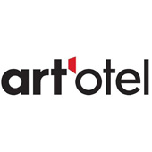 Als Logo der Referenzen bei art'otel, ist ein zweifarbiges Logo zu sehen.