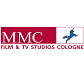 Als Logo der Referenzen bei MMC Studios, ist ein zweifarbiges Logo zu sehen.